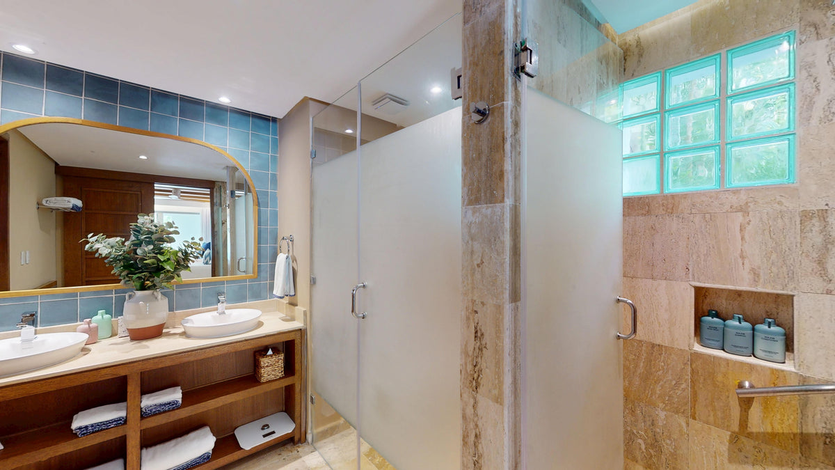 ZEL SWIM-UP SUITE - Gallery 2