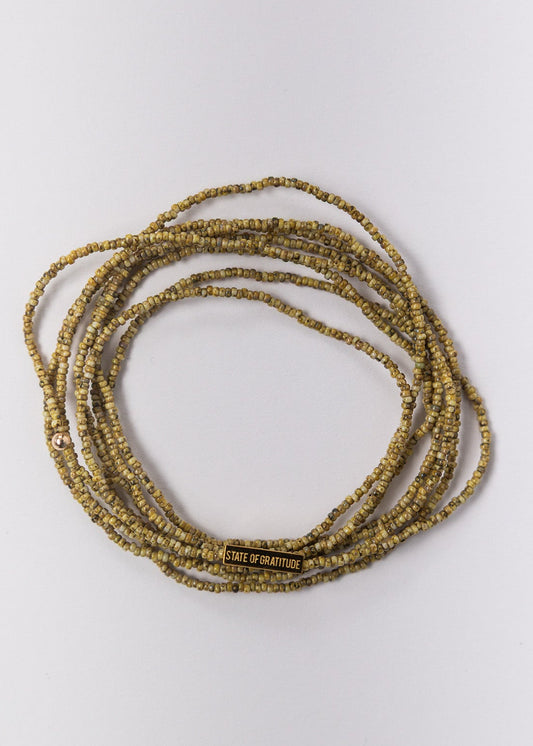 Pulsera de gratitud con forma de plátano